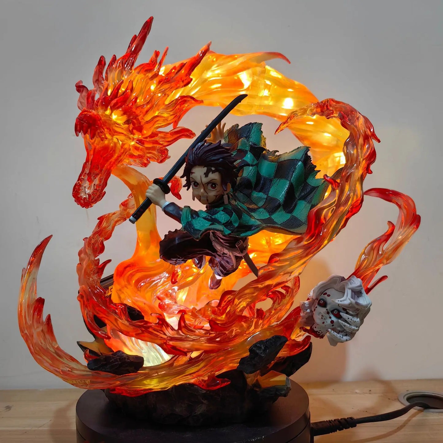 30cm Demon Slayer Gk Statue Tanjirou Kamado Pvc Action Figure Fire Dragon Withled Light Anime Kimetsu No Yaiba Toys Figuras Boy